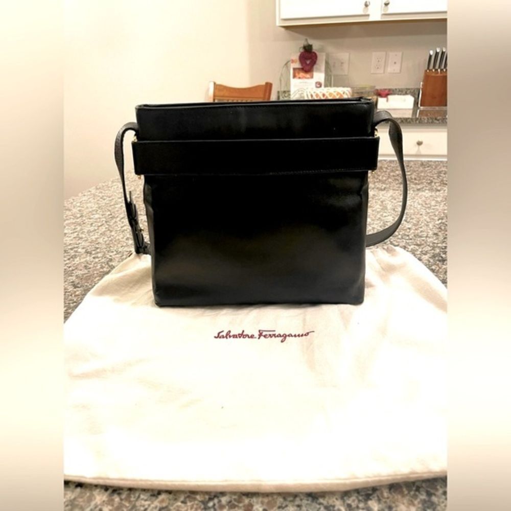 Salvatore Ferragamo AF-21 8726 Black Leather Shoulder Bag/Purse & Dust bag - Picture 1 of 11